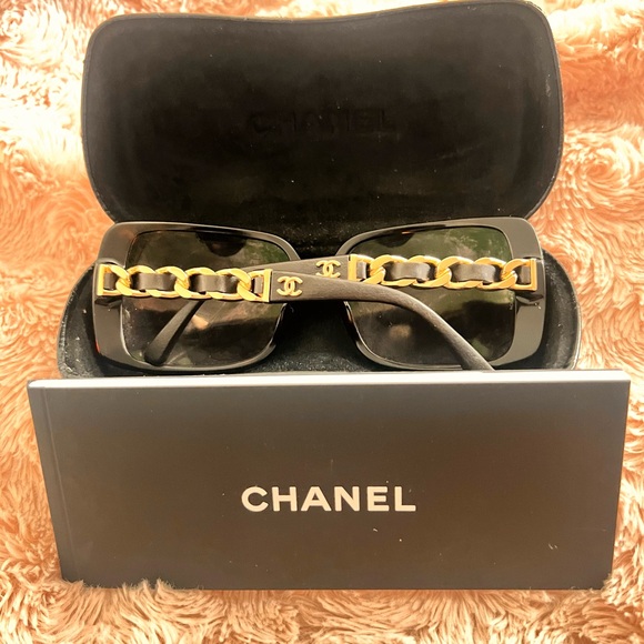 PRICE Drop! 🌟 Sophisticated and Classy Chanel Sunglasses- Iconic Style! - Picture 2 of 9